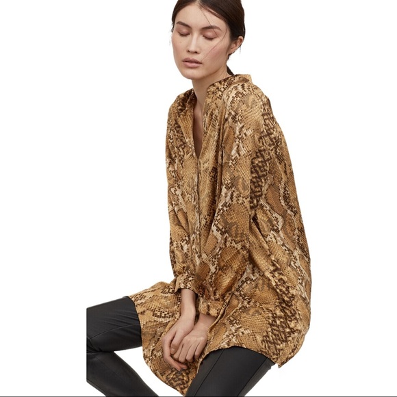 H&M Long Button Down Shirt Snake Print Size 12 - Picture 1 of 7